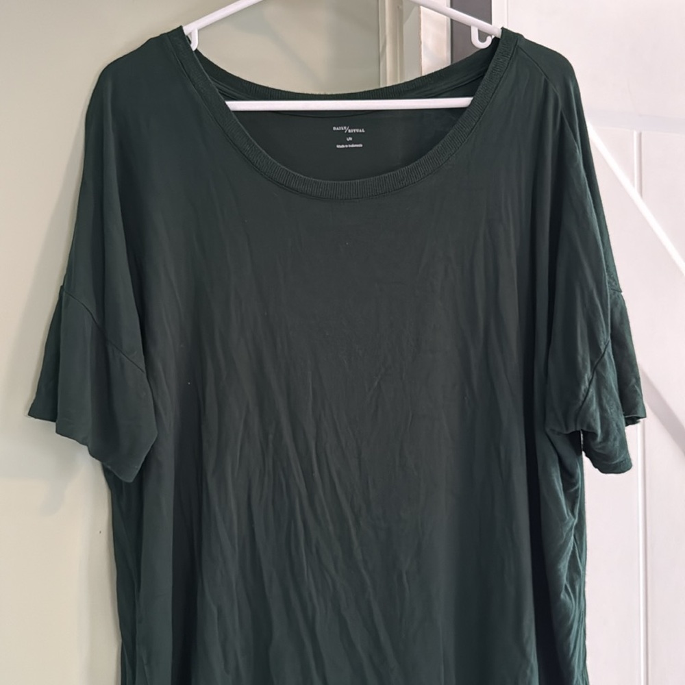 Daily Ritual Tee - Picture 2 of 9